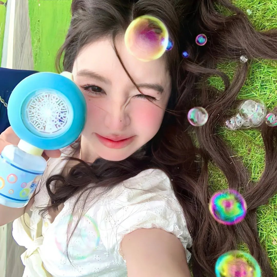 妻子的秘密世界 海报